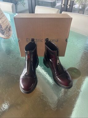 Electric karma Family Burgundy Gloss Leather Front-Zip Ankle Booties